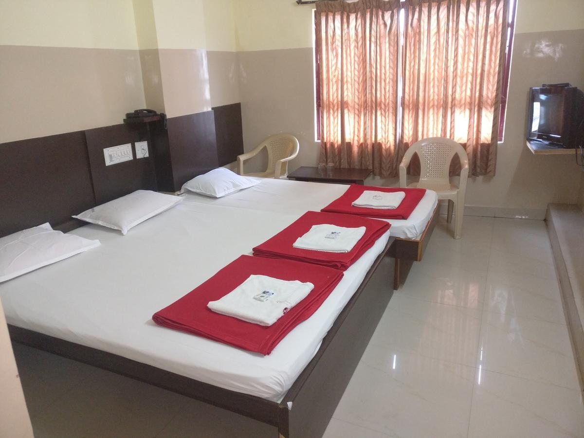Subhadra Comforts Hotel Shimoga Exterior photo