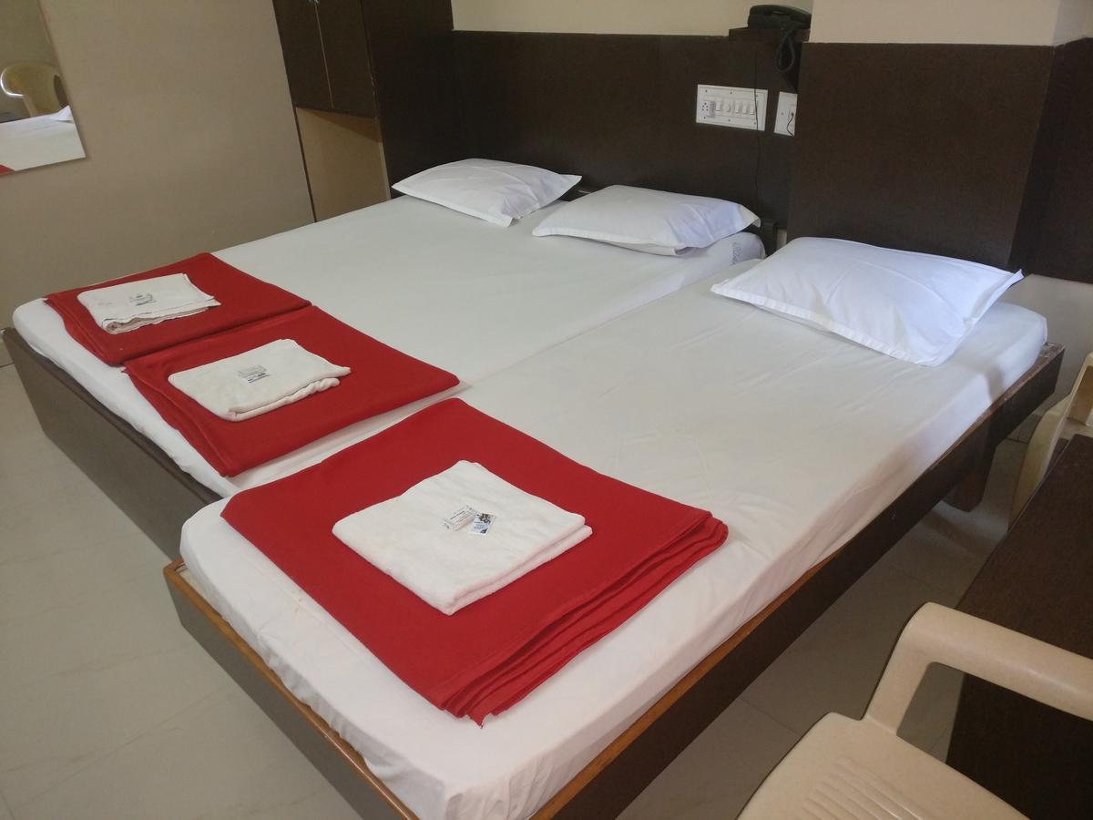 Subhadra Comforts Hotel Shimoga Exterior photo