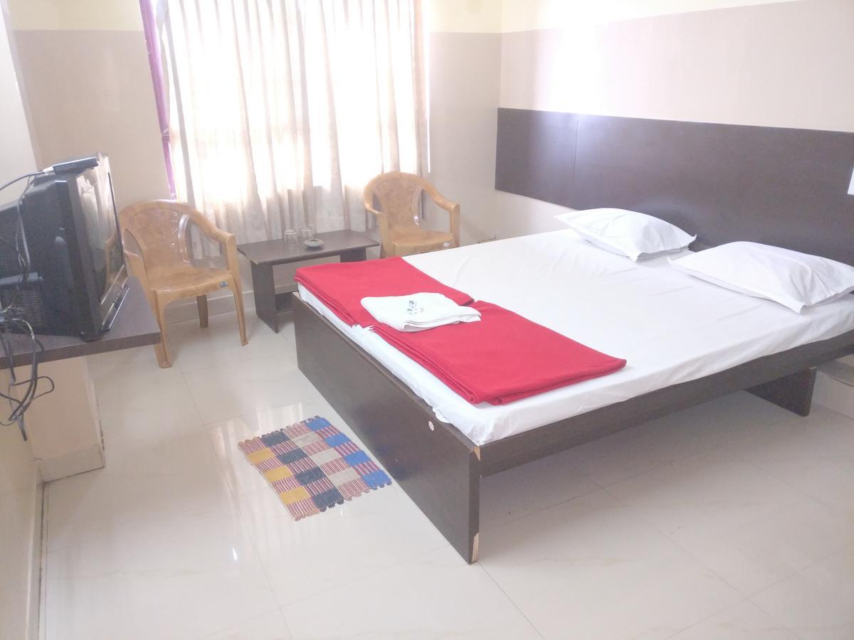 Subhadra Comforts Hotel Shimoga Exterior photo